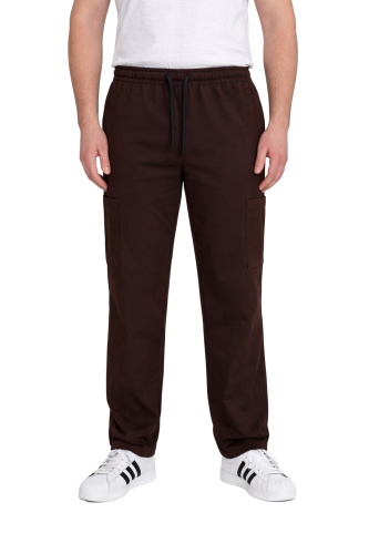 Spodnie medyczne męskie czekoladowe BASIC PREMIUM widok z przodu.png