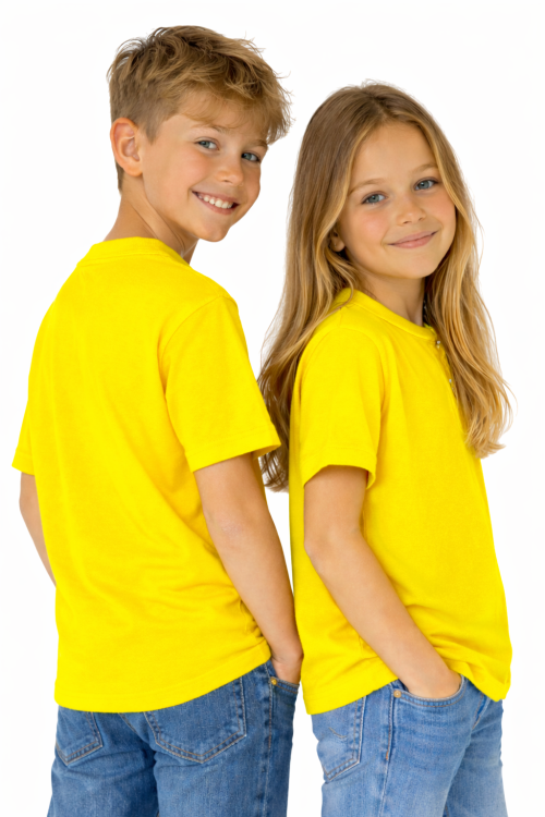 T-shirt dziecięcy dla chłopca i dziewczynki kolor żółty widok z boku.png
