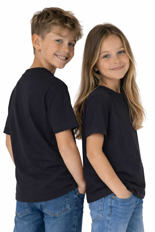 T-shirt dziecięcy dla chłopca i dziewczynki kolor czarny widok z boku.png