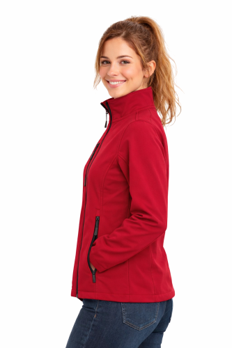 Kurtka damska softshell z kieszeniami zapinanan na zamek kolor czerwony widok z boku.png
