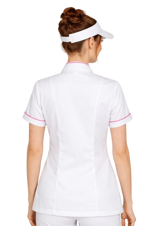 BLUZA KUCHARSKA NA ZATRZASKI Z RÓŻOWĄ LAMÓWKĄ I KRÓTKIM RĘKAWEM.png