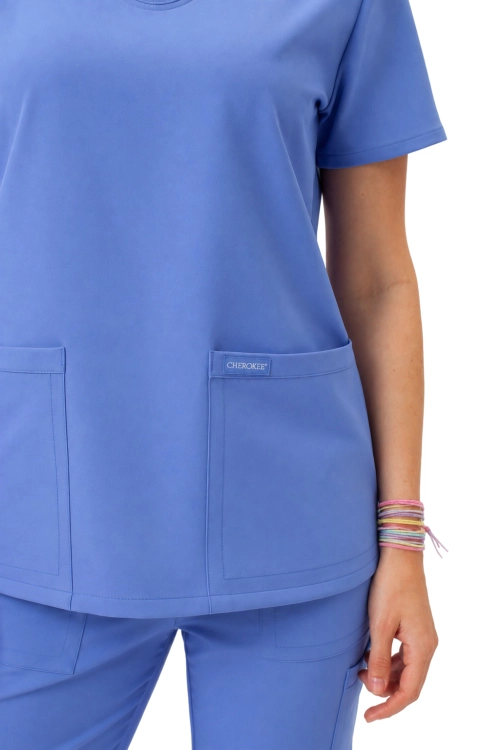 Niebieska bluza medyczna originals ultra zblizenie z boku.png